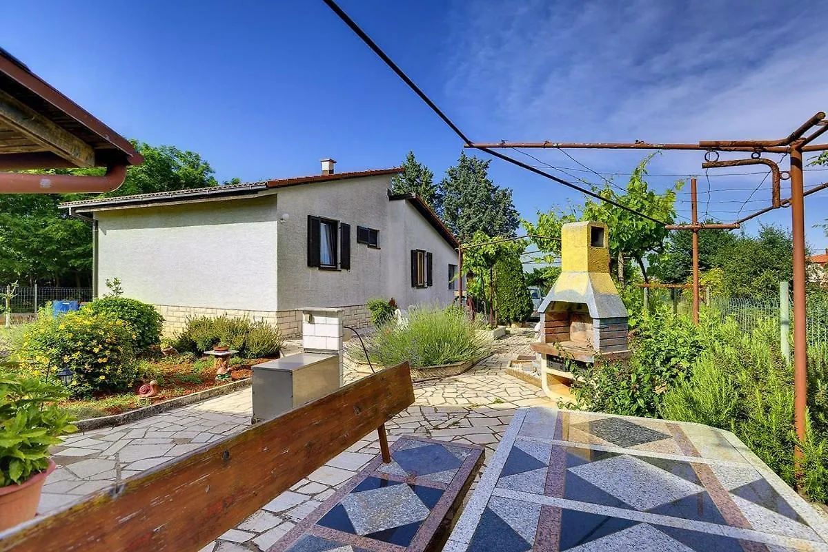 Holiday Home Silvana PUY Croácia