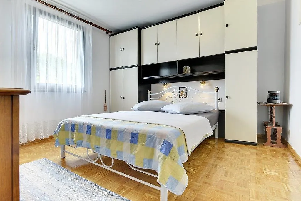 Holiday Home Silvana PUY